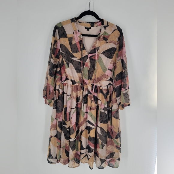 torrid Dresses & Skirts - Torrid Mini Clip Dot Front Keyhole Dress Geo Multi Size 2X